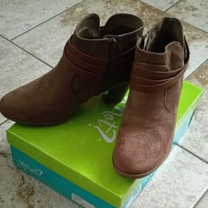 Etcetera Tan Ankle Booties for Women